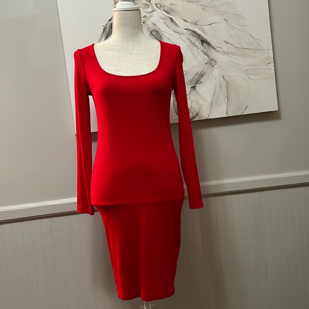 Midi red longsleeve dresss
